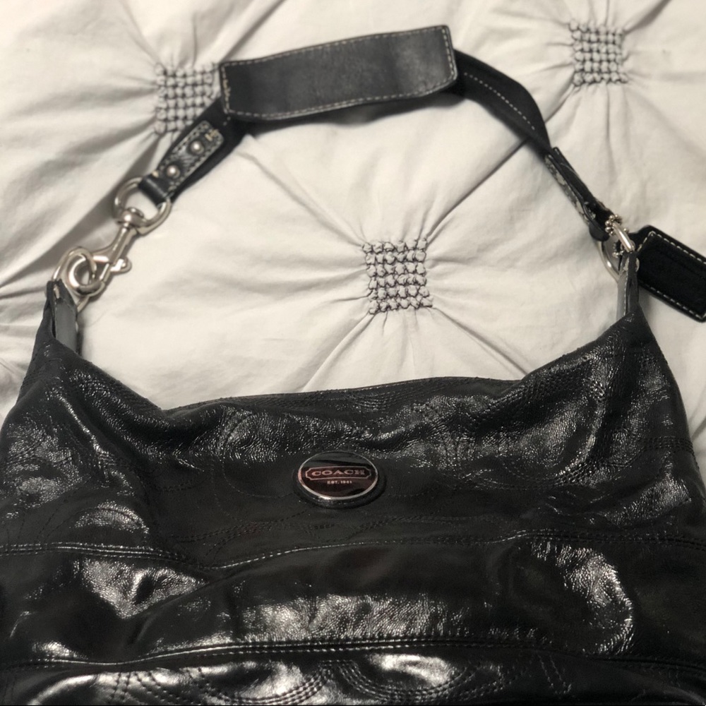 Black coach medium hobo